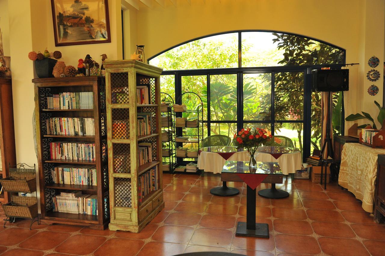 Tuscany Garden B&B Guanxi Exteriör bild